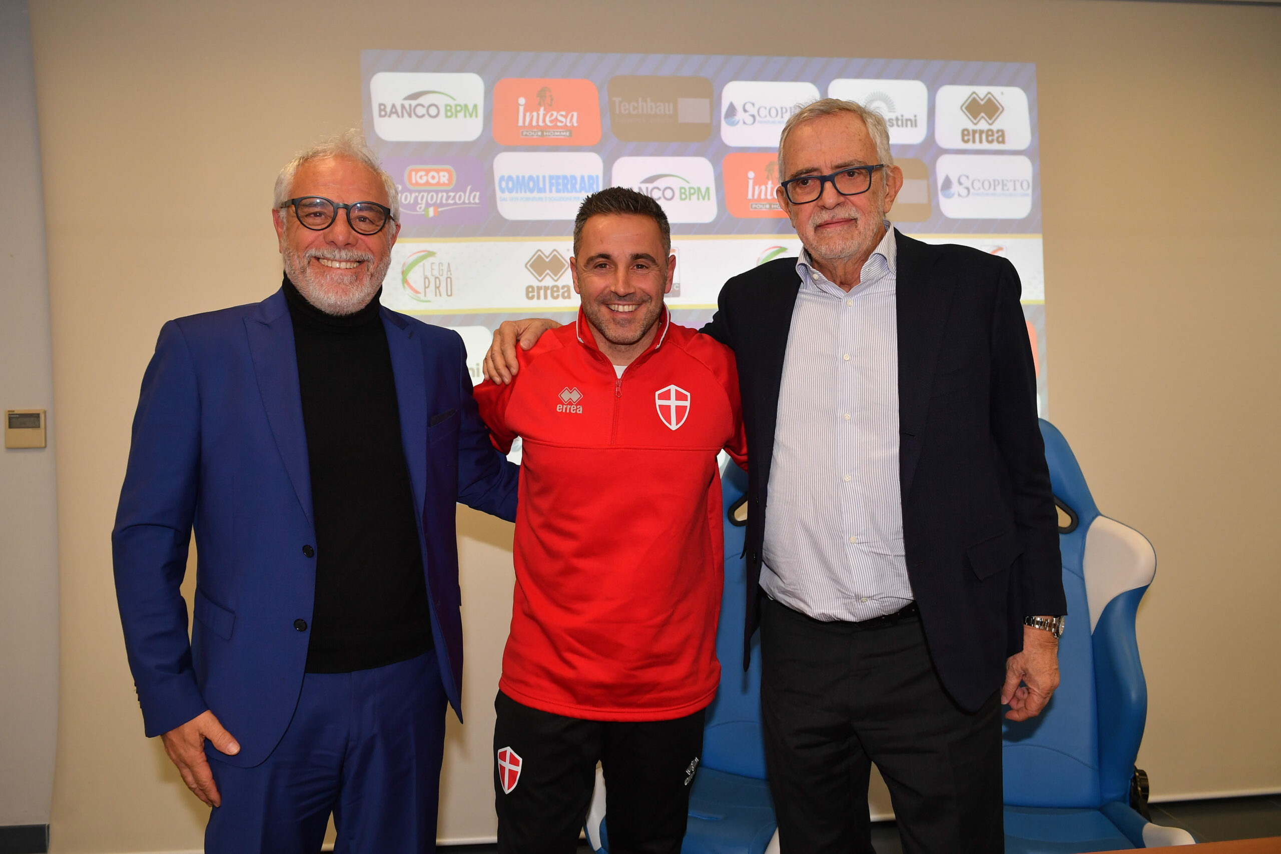 Read more about the article Presentati mister Marchionni e il ds Pitino