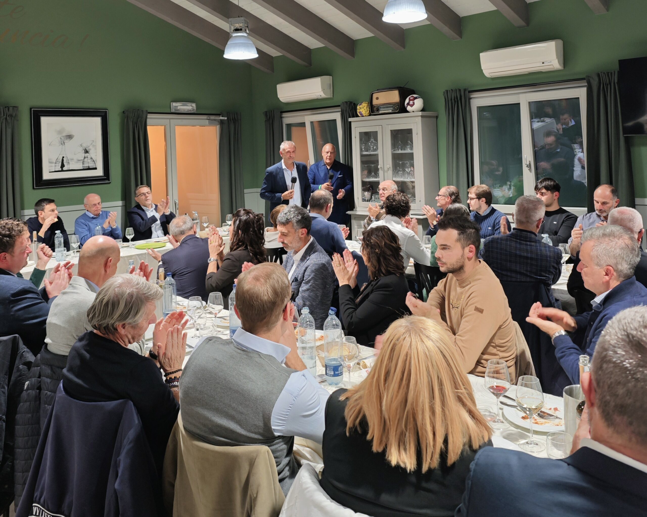 Read more about the article Prima serata della stagione con gli sponsor azzurri