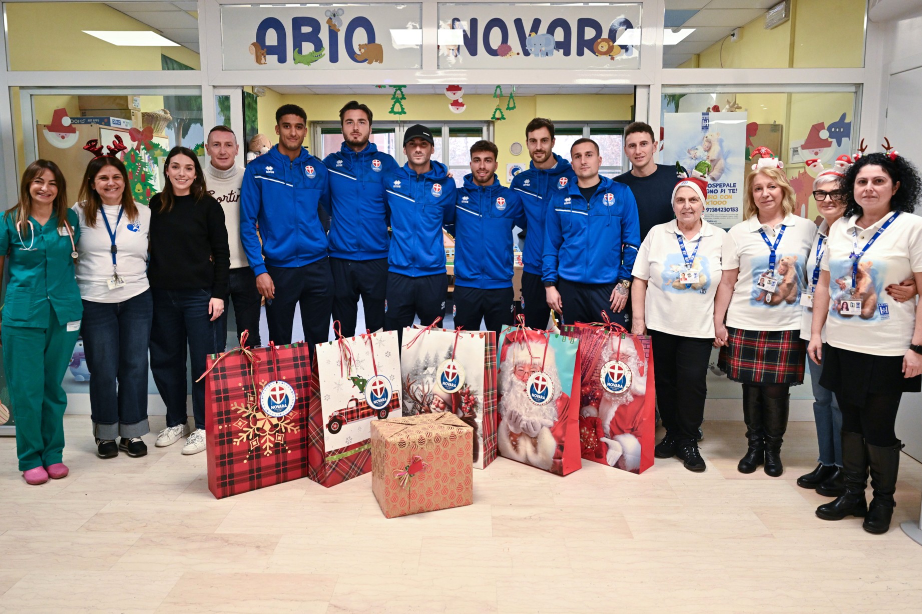 Read more about the article Azzurri in visita al reparto pediatria dell’Ospedale Maggiore